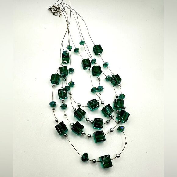 SALE! Multi-strand wire, Green Square and Faceted Glass Beaded Necklace! - Picture 1 of 12